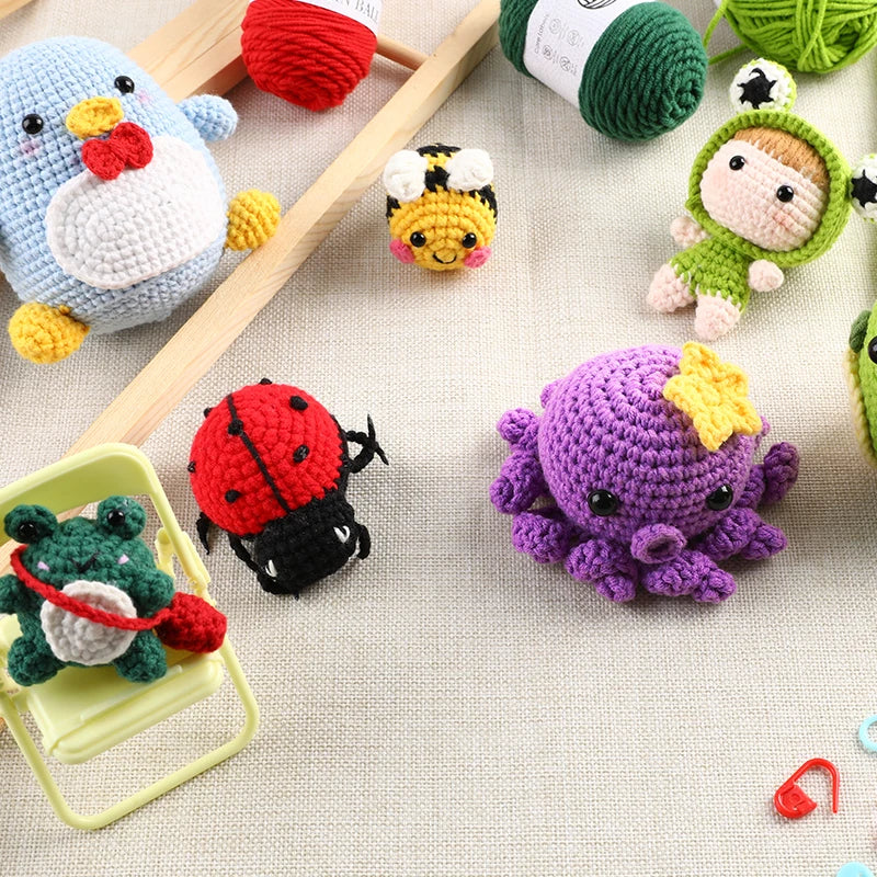 Hopper the Delivery Frog Crochet Kit - HookedIn
